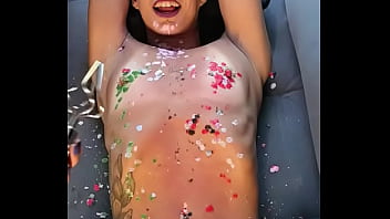 Veronna lambuzada de cera quente e provocando na hora de tirar