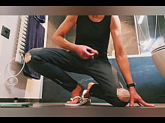 Play MP4 - Outdoor indoor masturbation in jeans flip flops