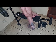 Play MP4 - Getting horny while gyming and blowing a load