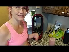 Play MP4 - smoothies are a healthier option