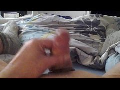 Play MP4 - Im Bett wichsen