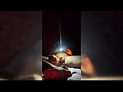 Play MP4 - Joven hetero se masturba viendo porno Gay a la luz de la noche