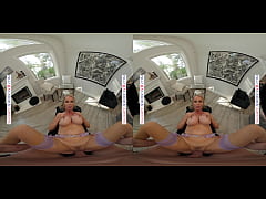 Play MP4 - Experience sex with hot porn star Nikki Benz in VR