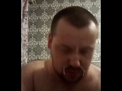Play MP4 - Gay man from Russia eats fresh cum and pours it all over his face&excl;