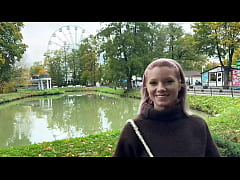 Play MP4 - Exclusive pissing on a Ferris wheel&excl;&excl;&excl;