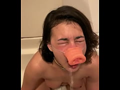 Play MP4 - Piss Pig Bailey Wilder swallows