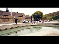 Play MP4 - novinho corre pra comer a namorada ao som de Insanity