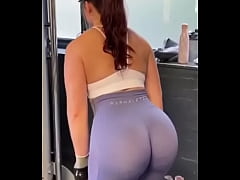 Play MP4 - Huge ass Olivia Rose gym