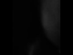 Play MP4 - Sexy ebony serving back shot