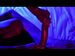 Play MP4 - She strokes till I explode 2