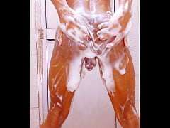 Play MP4 - Bathroom voyeur of a small cock sissy
