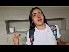 Play MP4 - Profesor y alumna entran al ba&ntilde;o a coger