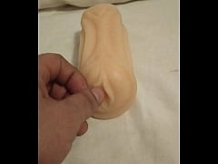 Play MP4 - Playing with artificial pussy