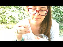 Play MP4 - Mangio come un maiale del buon giapponese in giardino vuoi spiarmi&quest;