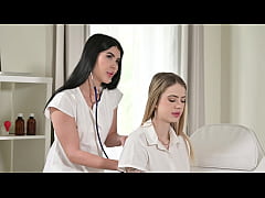 Play MP4 - BDSM Loving Dr Lady Dee Treats Submissive Sladyen Skaya To Glass Dildo Play - Chapter 1 - GP3026