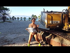 Play MP4 - Compilation of Public Walks Naked from ExpressiaGirl