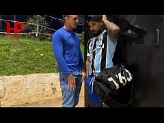 Play MP4 - Video 203 - Macho guy will do anything for money&comma; he fucked my ass until he filled me with cum in the middle of the avenue&period;