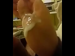 Play MP4 - Punhetinha gostosa novinho safado de niteroi