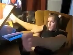 Play MP4 - Solo girl squirts on her face