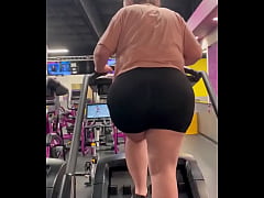 Play MP4 - Check in Would you work out with me&quest;