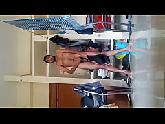 Play MP4 - I roaming naked and enjoy my body love