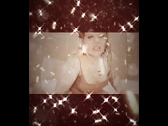 Play MP4 - Bubble bath and an attitude