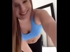 Play MP4 - selfie teen