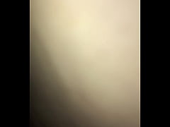 Play MP4 - Se cae la c&aacute;mara pero la calentura sigue