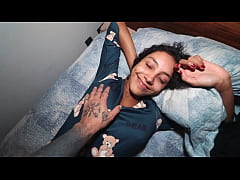 Play MP4 - Amo acordar levando Gozada Quente na minha Bucetinha - O Max Boss - Nati Roza