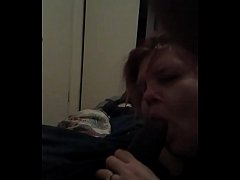 Play MP4 - Bbw wife sucking my bbc