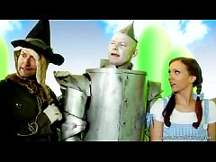 Play MP4 - The Wizard Of Oz Goes Hardcore
