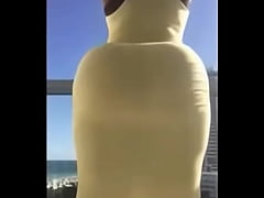 Play MP4 - Booty clap and Twerk in yellow dress low