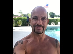 Play MP4 - BY THE POOL