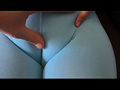 Play MP4 - &iquest;Puedo tocar tu co&ntilde;o suave&comma; grande y gordito&quest; el co&ntilde;o m&aacute;s hermoso de internet