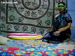 Play MP4 - Velamma Bhabhi bend over taking her lover big cock sucking n fucking wid loud m
