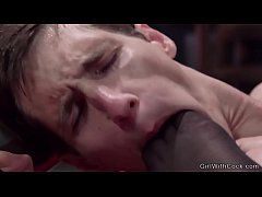 Play MP4 - Big cock tranny anal fucks latex sub