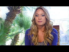 Play MP4 - Natalia Robles becomes a secretary after giving her new boss a sloppy blowjob at work