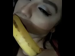 Play MP4 - BBW Latina Gives Sultry Banana blowjob