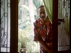 Play MP4 - Brunette has her asshole destroyed