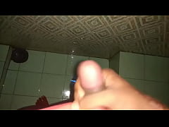 Play MP4 - Squirting cum