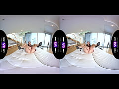 Play MP4 - TmwVRnet&period;com -Stefany - Fully-clothed babe orgasms on sofa