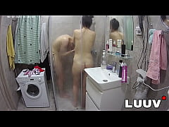 Play MP4 - LUUV&period; Cunnilingus and female orgasm after shower on camera reality show