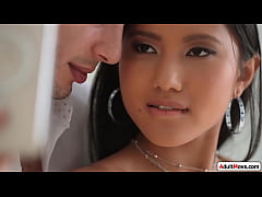 Play MP4 - Petite asian May Thai analed by big dick