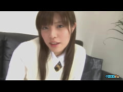 Play MP4 - A nice shave and fingering for a small tits girl in uniform