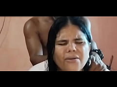 Play MP4 - Mi hermanastro me folla el culo por primera vez cuando nuestros padres no est&aacute;n en casa