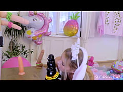 Play MP4 - Hottie BlowBang 101 Dildos BBC Black White Bick Cocks