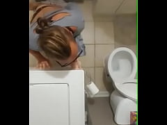 Play MP4 - ShannelTrav - Deepthroat 9&comma;5inch Dildo