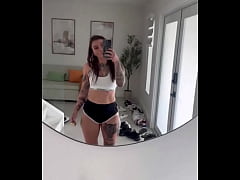 Play MP4 - Sometimes I just like to jiggle my thighs