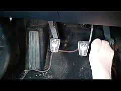 Play MP4 - Pumping in Birkenstocks