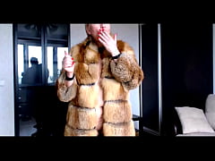 Play MP4 - Mature bitch in a fur coat&period;&period;&period; Performance by the famous webcam whore and singer Aimee Hot MILF &rpar;&rpar;